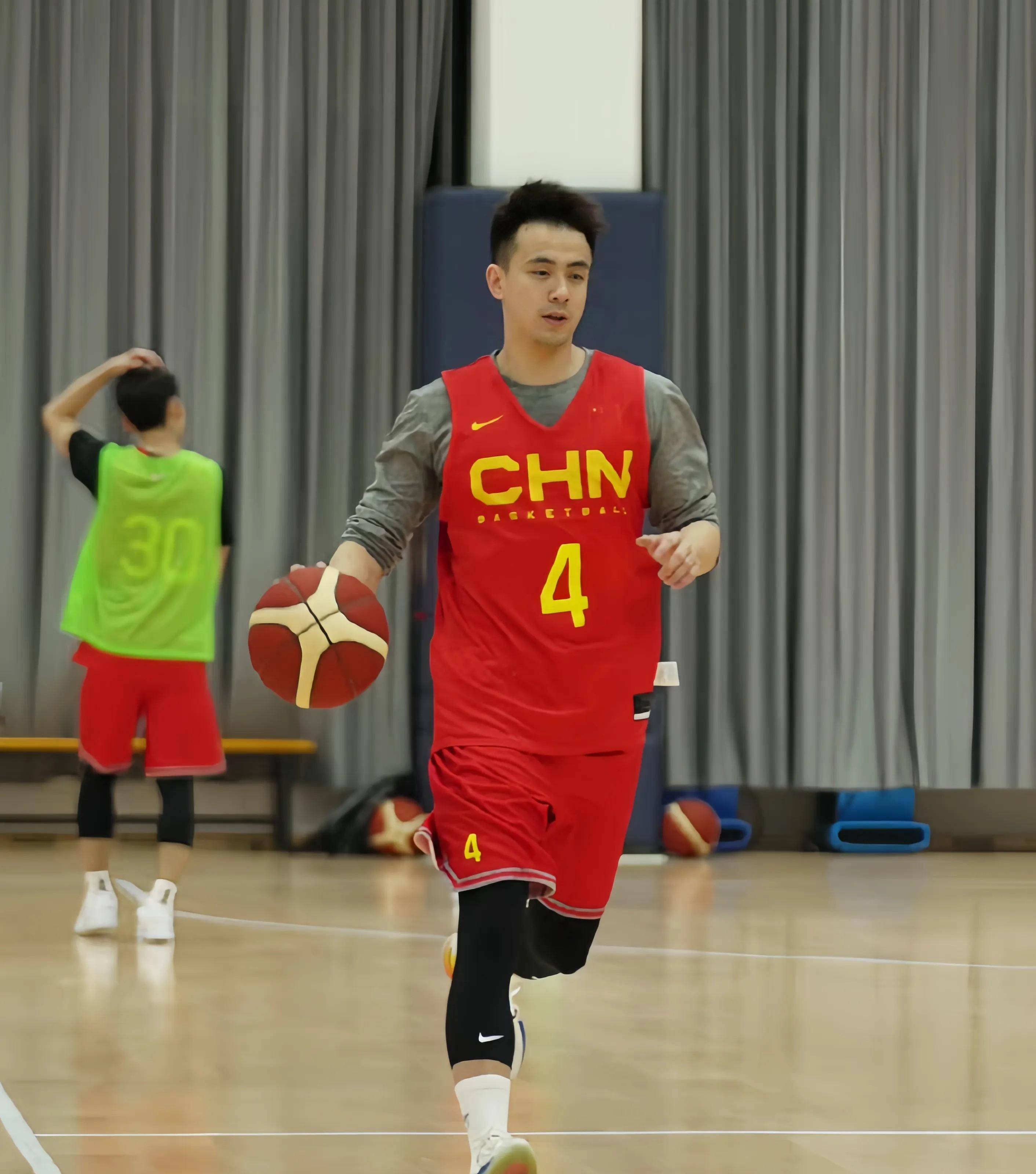 九游欢乐平台：中国男篮历史上的经典战术分析：回顾那些令人拍案叫绝的战术配合的简单介绍