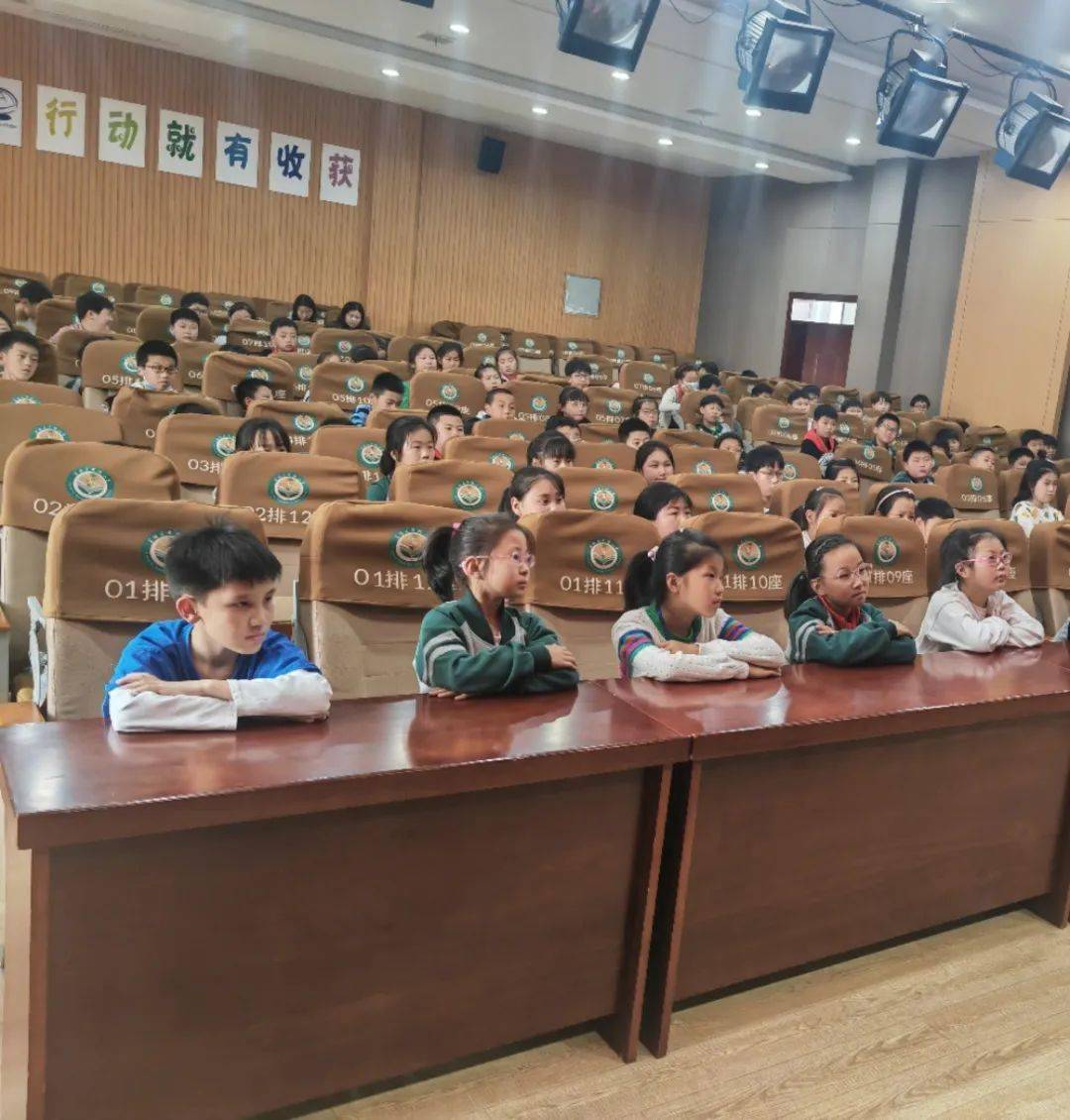 包含九游欢乐平台：中国女篮的精神传承：如何在新的时代发扬光大？的词条
