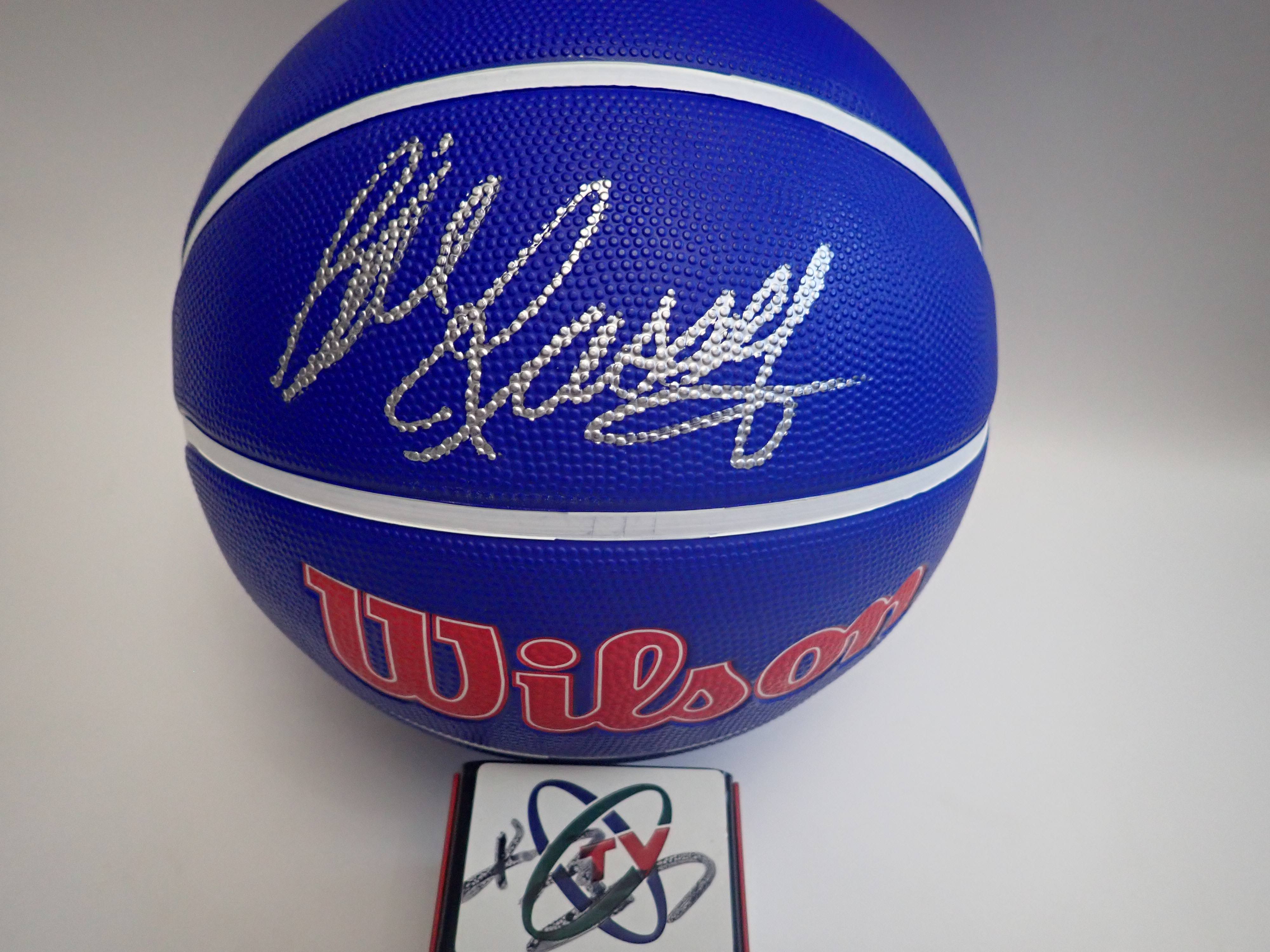 关于九游欢乐APP：NBA球星纪录片：讲述比尔·拉塞尔的传奇一生的信息