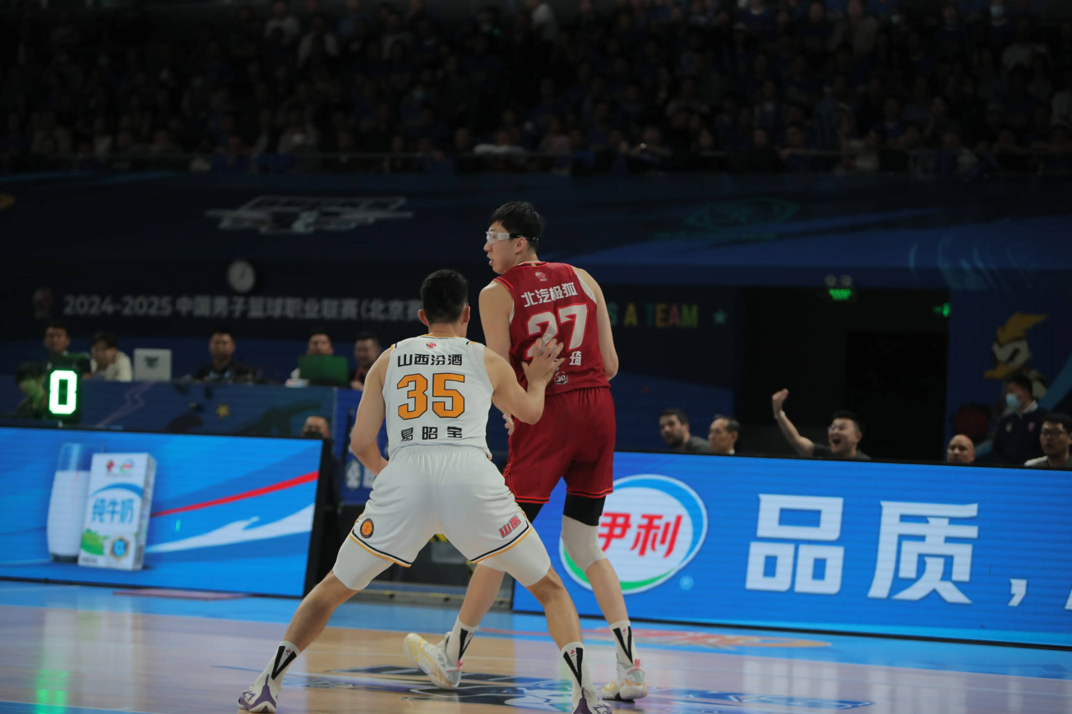 关于九游欢乐平台：CBA球队新赛季备战：引援、训练与战术调整的信息
