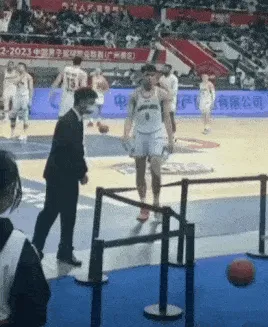 包含九游欢乐平台：中国男篮的青训体系：如何培养更多具有国际竞争力的篮球人才？的词条