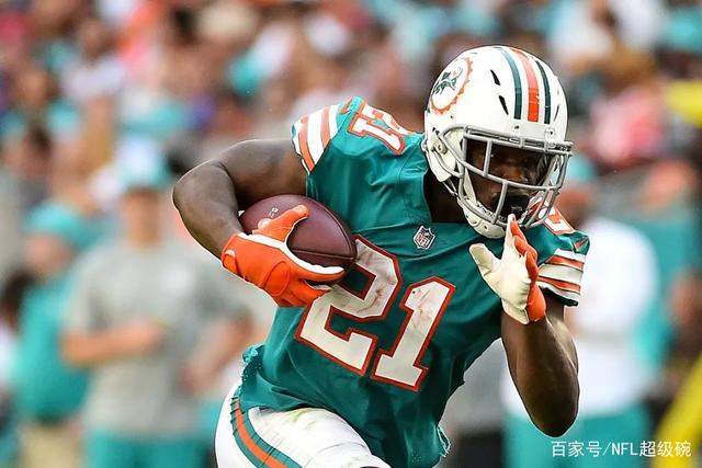 包含九游欢乐官方网站:归化球员艾克森“英雄迟暮”，球迷：廉颇老矣，尚能饭否？的词条