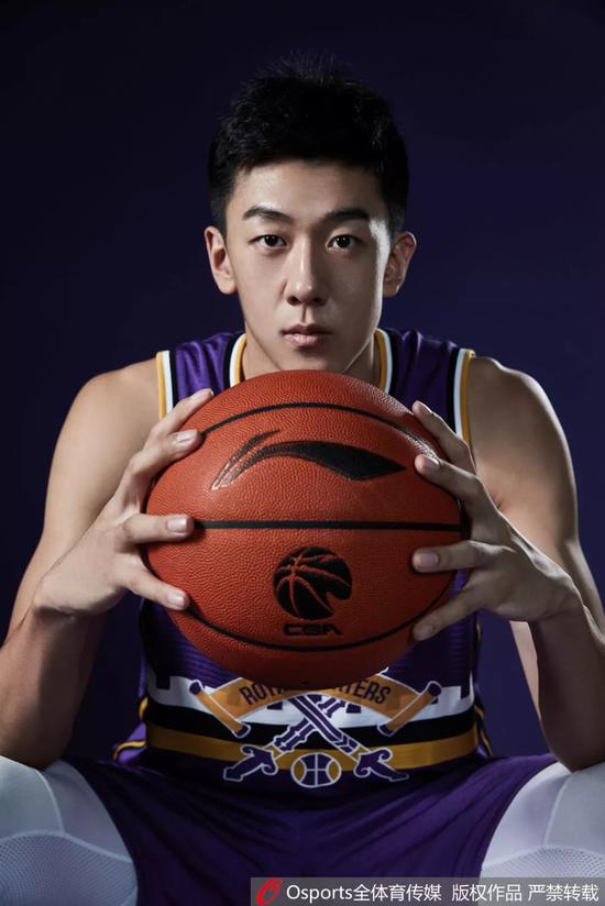 包含九游欢乐平台：CBA选秀：新秀的挑战与机遇，能否站稳脚跟？的词条