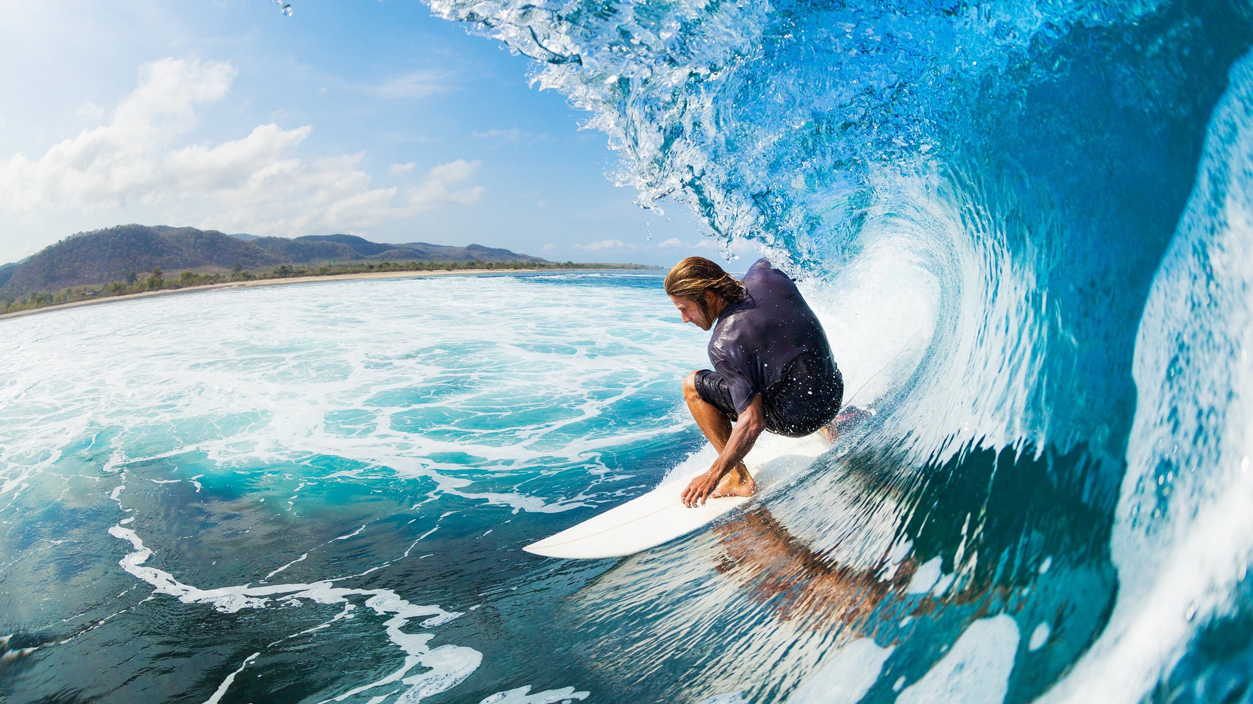 九游娱乐官网 (jiuyou)-【热点战术】教练如何应对对手的特殊防守布置，教练员非常耐心不厌其烦地给队员们讲解战术安排