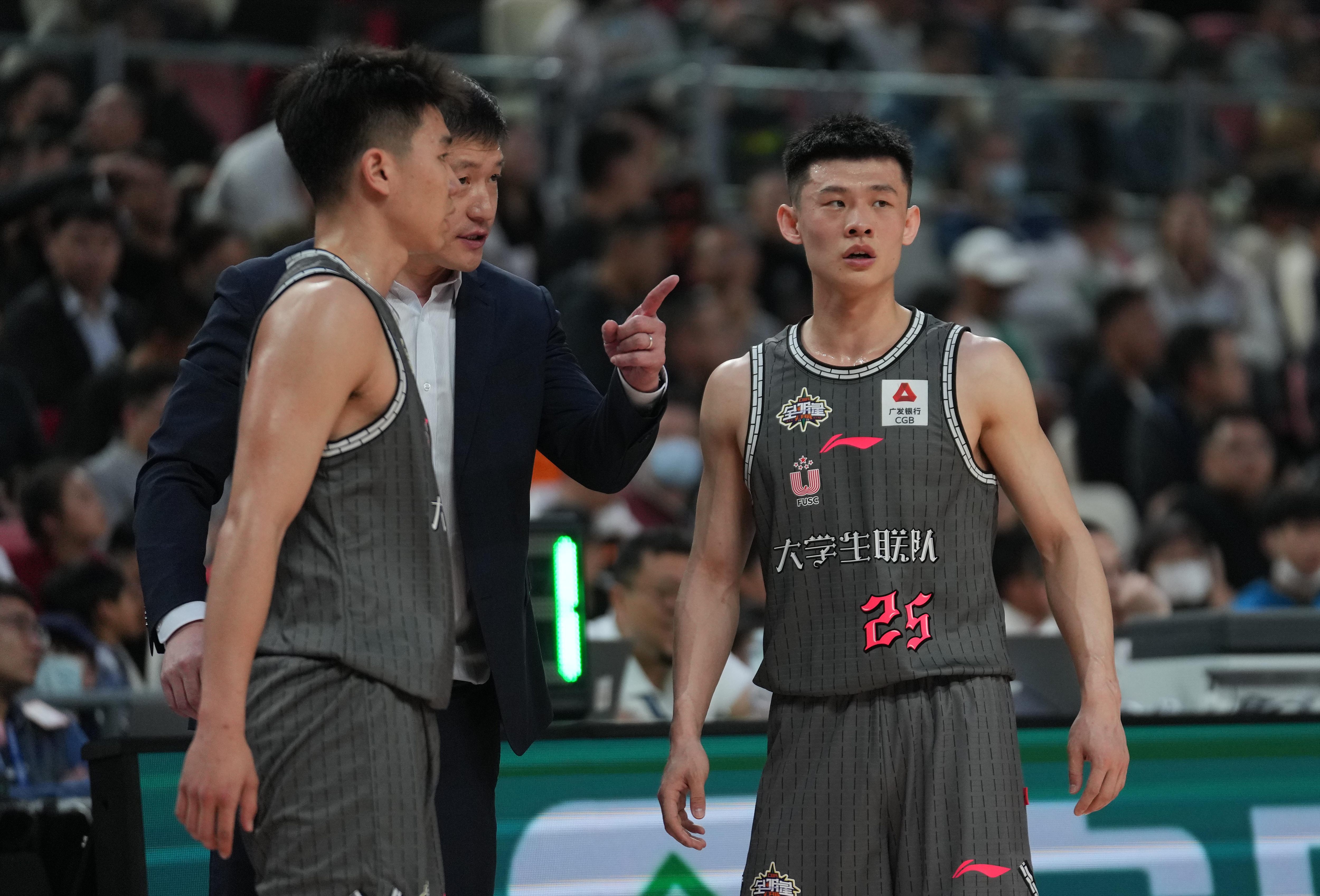 九游欢乐平台：CBA选秀球员试训营开营，展现潜力争取机会