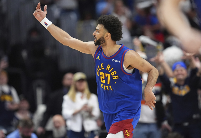 包含九游欢乐APP:掘金队约基奇的团队合作：如何与队友配合，提升整体实力？的词条