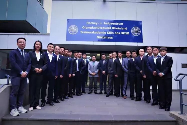 包含九游欢乐官方网站:中国足球青训体系的社会网络分析：基于球员流动与教练员关系的词条