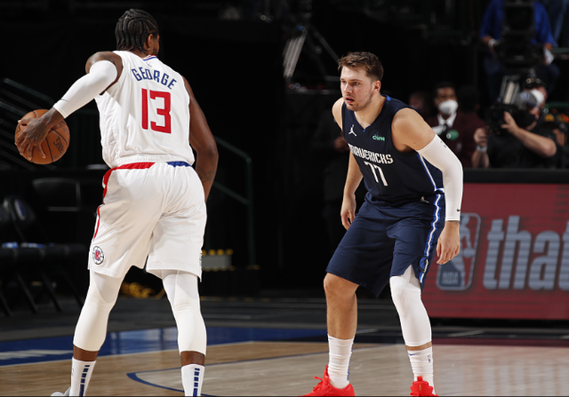 九游欢乐APP:快船队健康隐患：莱昂纳德和乔治能否保持健康？的简单介绍