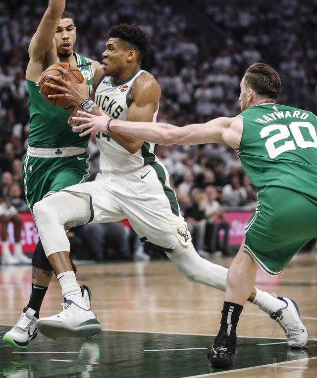 包含九游欢乐平台:篮球自媒体:如何打造优质内容,吸引更多粉丝?的词条 包含九游欢乐平台:篮球自媒体:如何打造优质内容,吸引更多粉丝?的词条