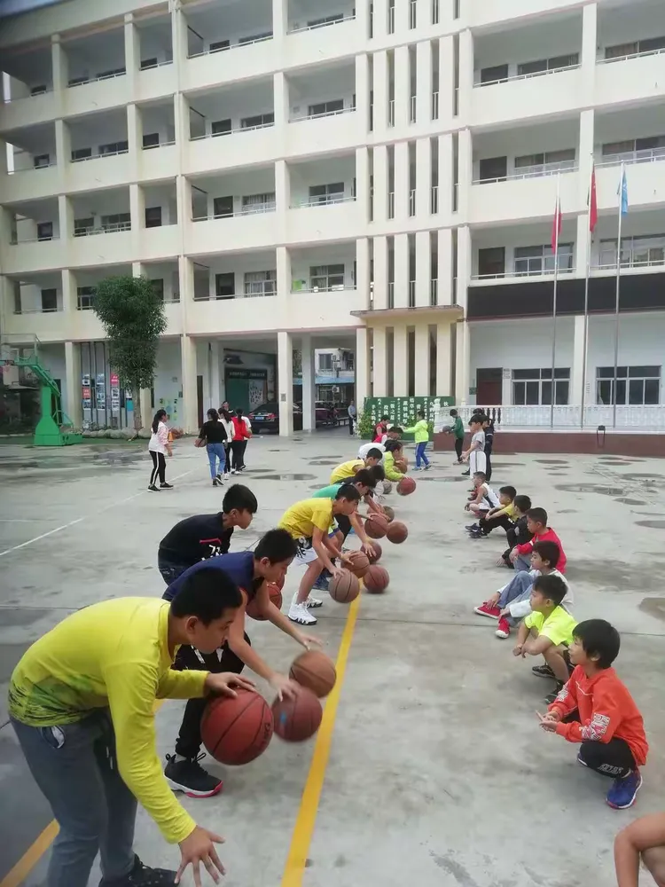 包含九游欢乐平台：篮球博物馆开馆，展示中国篮球发展历程的词条